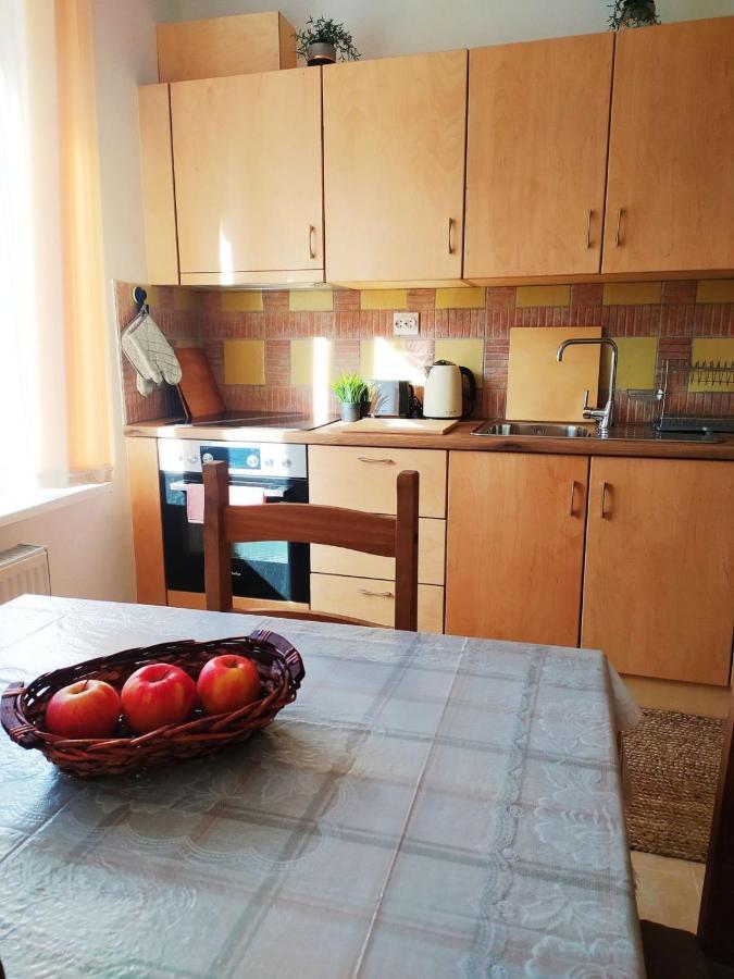 Дом За Гости Осогово Apartment Kyustendil ภายนอก รูปภาพ