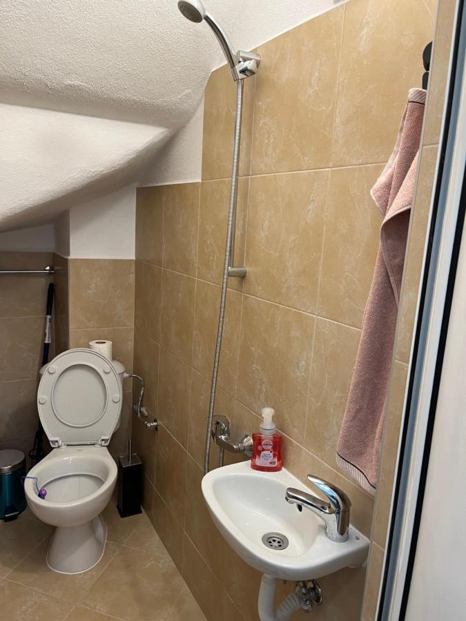 Дом За Гости Осогово Apartment Kyustendil ภายนอก รูปภาพ